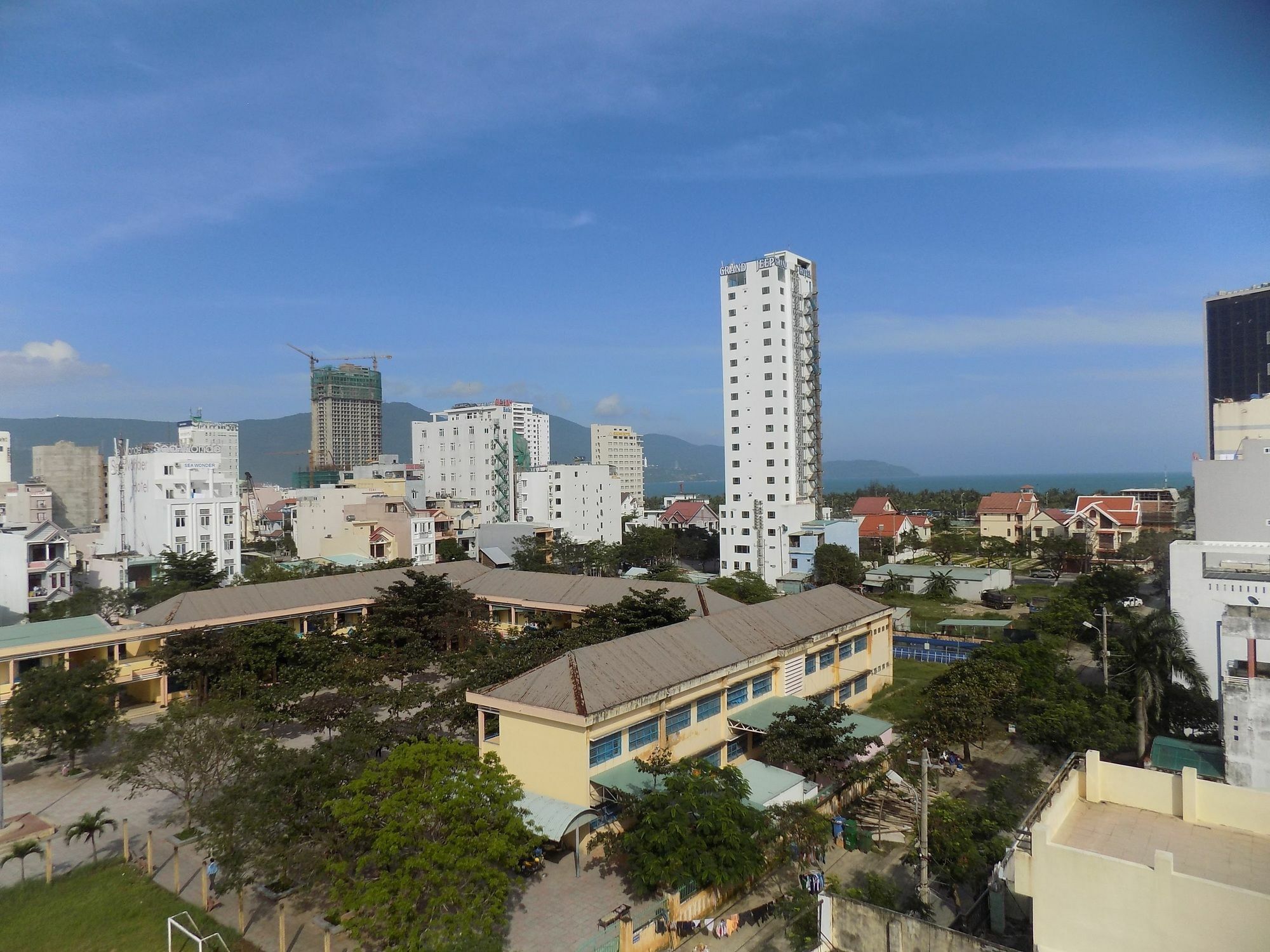 La Suite Hotel Danang Exterior foto